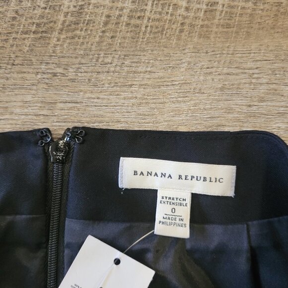NWT BANANA REPUBLIC | Skirt | Sz. 0 - Picture 4 of 7